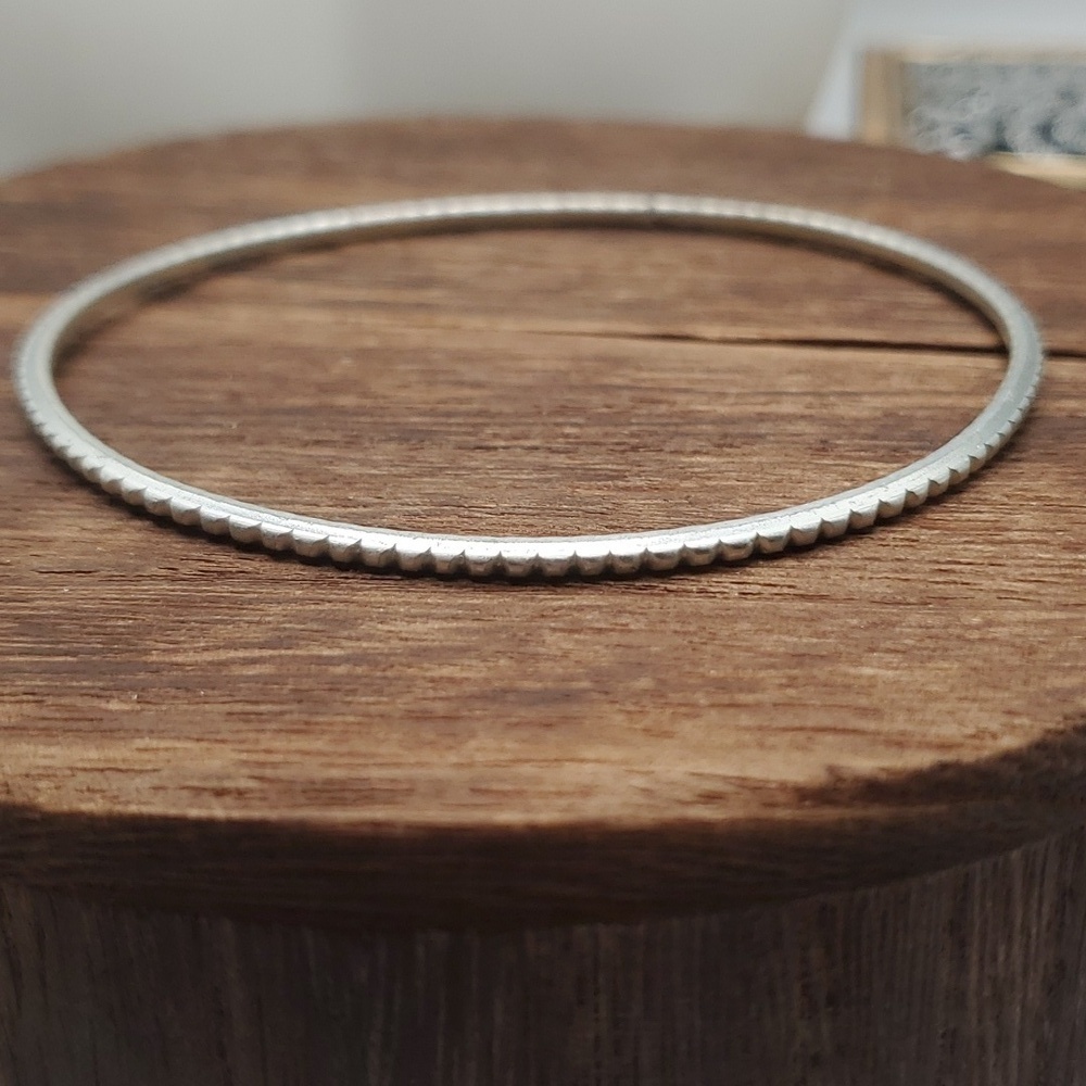 Dotted lines bracelet B0413‎